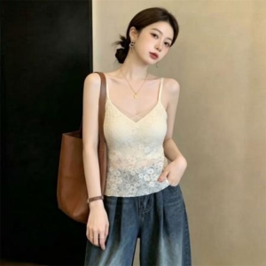 BY23947# 法式胖MM蕾絲美背吊帶背心帶胸墊一體內搭外穿打底衫